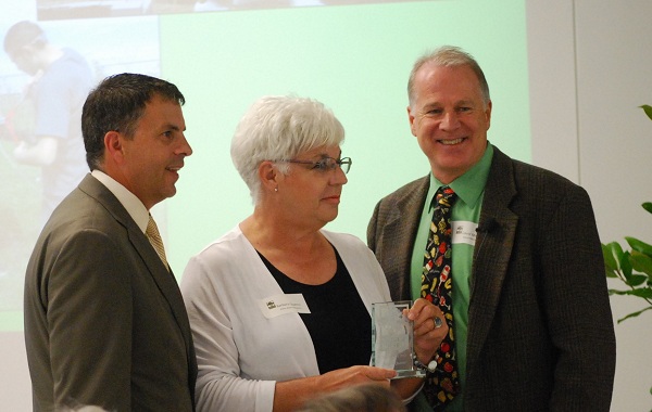 Barbara-Quattro-Trees-for-Houston-Award